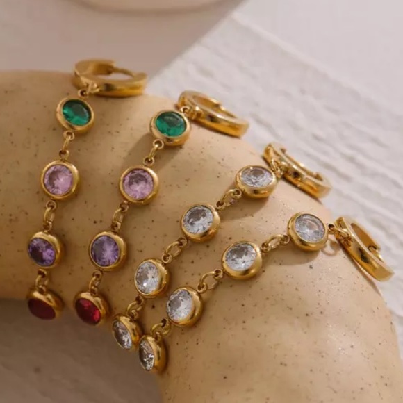 New! Cubic Zirconia Drop Earrings - Picture 2 of 4